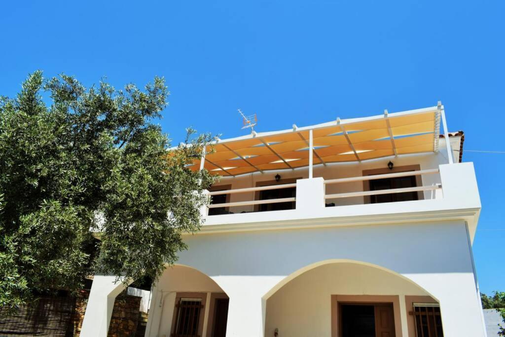 Meltemi Appartment Патитири Екстериор снимка