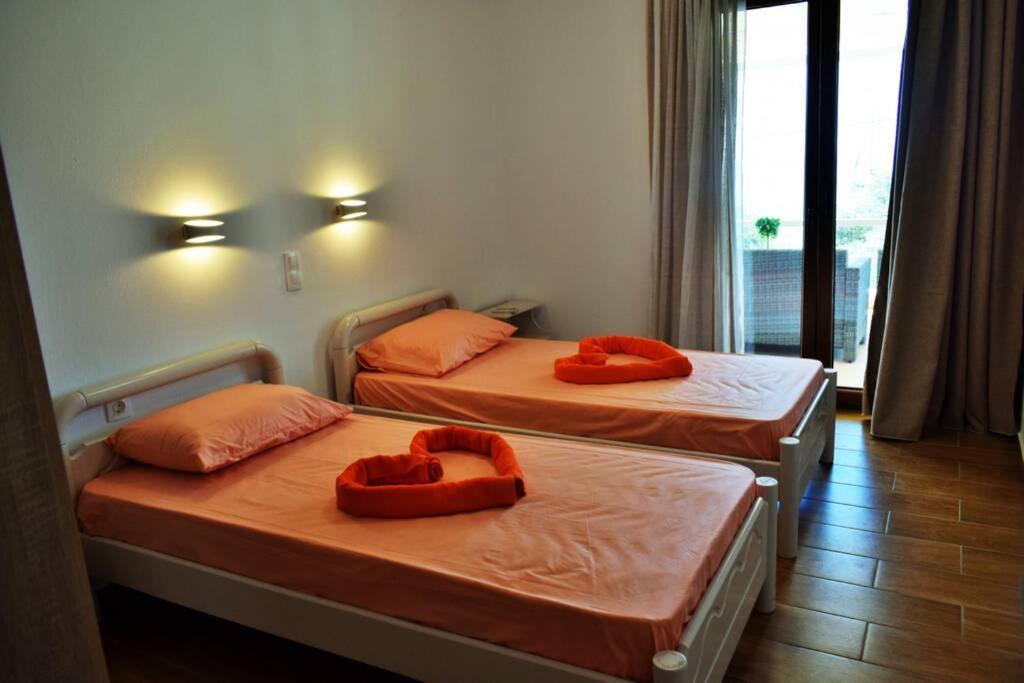 Meltemi Appartment Патитири Екстериор снимка