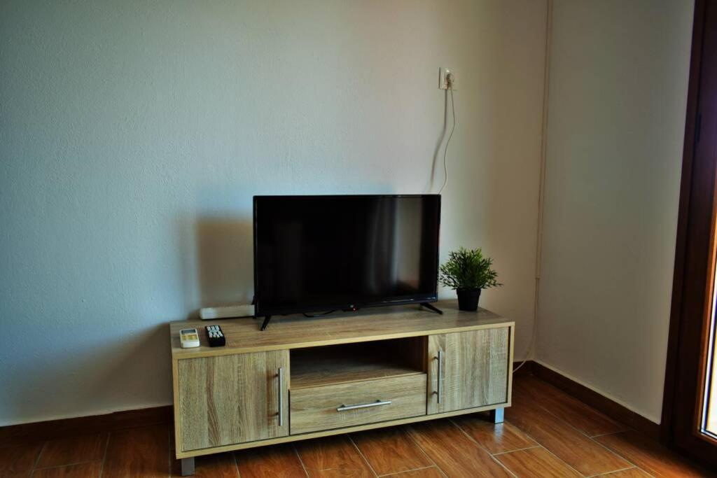 Meltemi Appartment Патитири Екстериор снимка