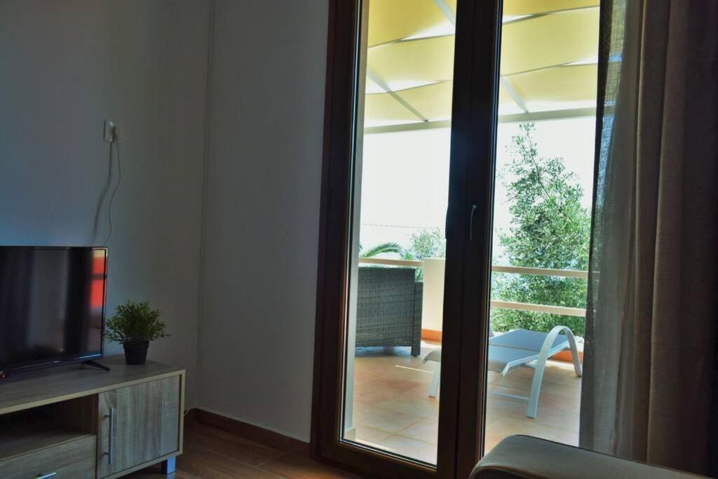Meltemi Appartment Патитири Екстериор снимка